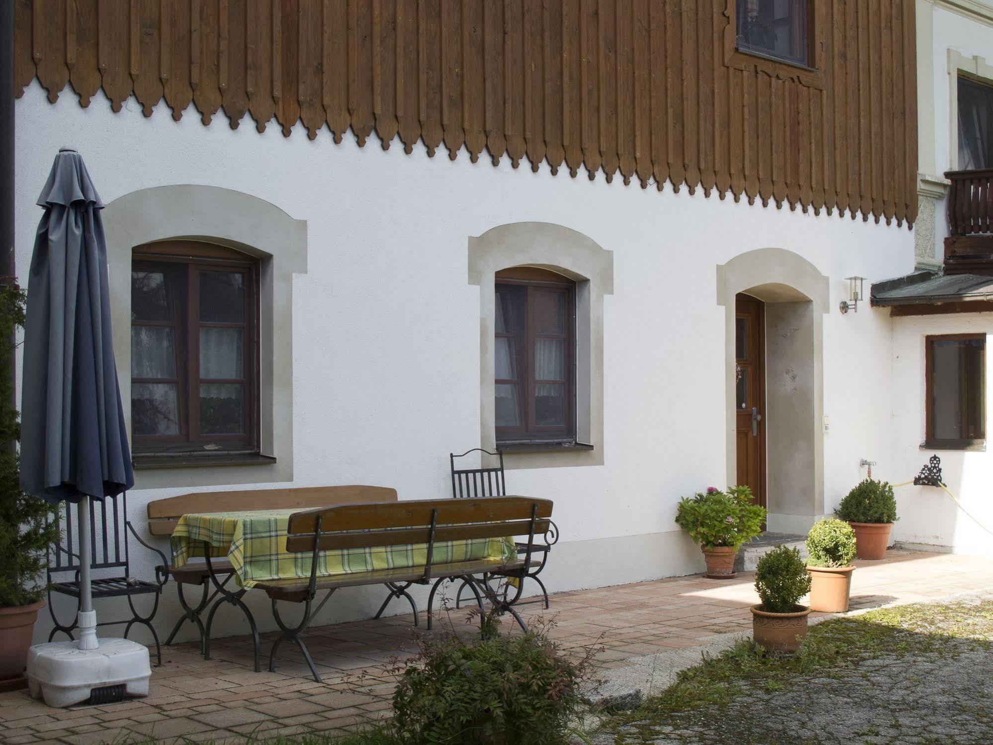 Pension Bernhardhof Otterfing Ngoại thất bức ảnh