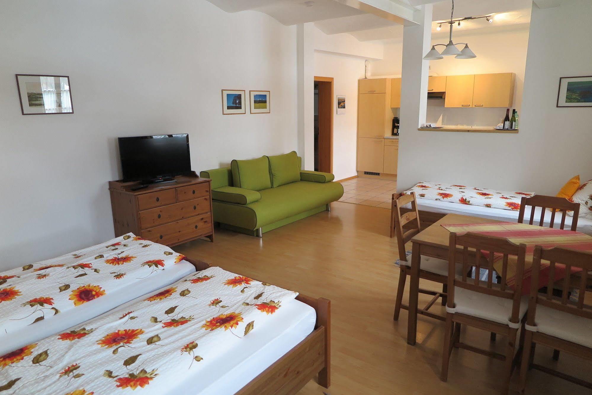 Pension Bernhardhof Otterfing Ngoại thất bức ảnh