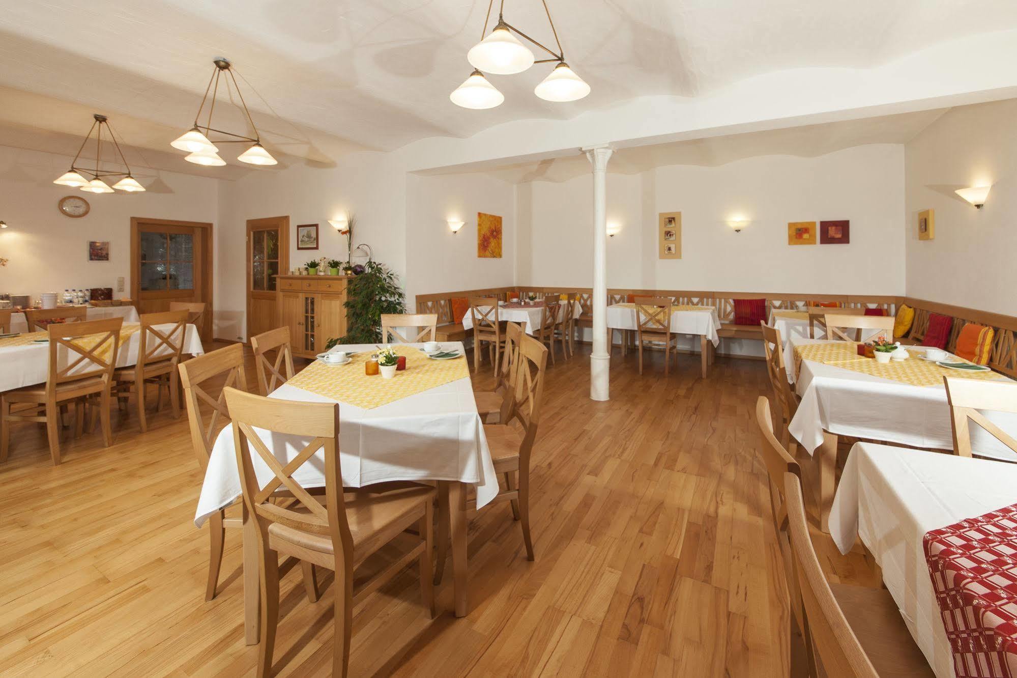 Pension Bernhardhof Otterfing Ngoại thất bức ảnh