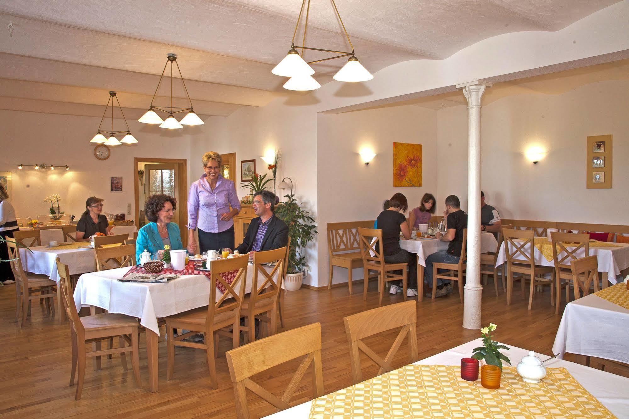 Pension Bernhardhof Otterfing Ngoại thất bức ảnh